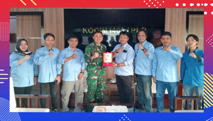 Simbol Sinergitas, Dandim 1403 Palopo Berikan Plakat Kepada Pengurus SMSI
