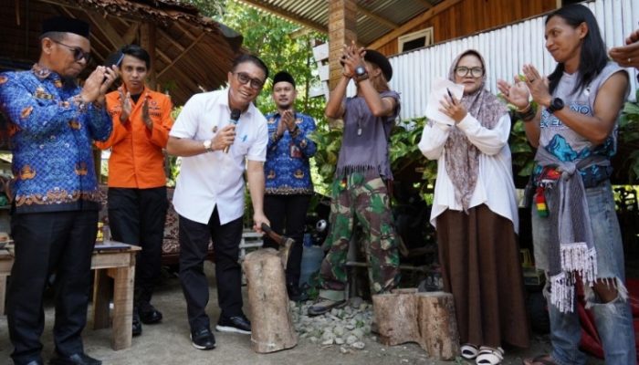 Promosi Pariwisata: Wabup Luwu Utara Resmi Melepas Ekspedisi Gunung Kambuno