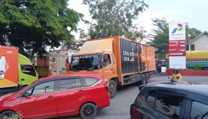 Terhalang Untuk Beraktivitas, Warga Akhmad Rasak Palopo Minta Pihak SPBU Siapkan Tenaga Khusus