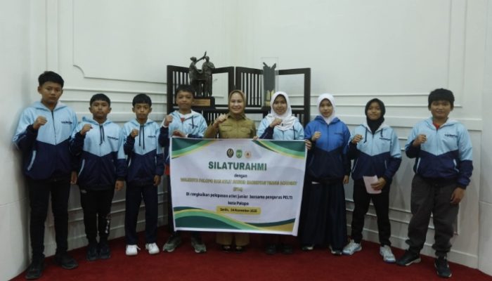 Palopo Siap Berlaga, Wali Kota Naili Lepas Atlet Tenis ke Kejuaraan Nasional