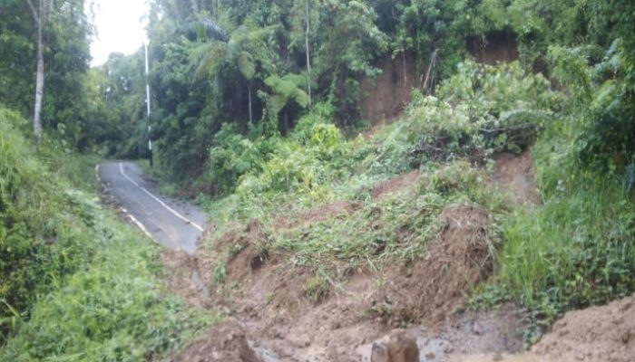Hujan Deras Akibatkan Tanah Longsor, Warga Peta Palopo Minta Pemerintah Datangkan Alat Berat