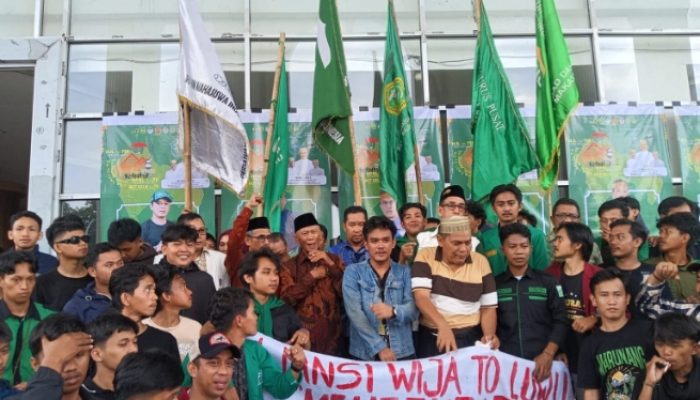 Mahasiswa Wija to Luwu Gelar Aksi di Palopo, Datu Luwu Dukung Pembentukan Provinsi Luwu Raya