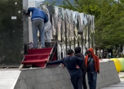 DLH Palopo Lakukan Pengelasan Landmark Sign di Lapangan Pancasila