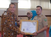 Komitmen Tekan Stunting, Pemkab Luwu Terima Sertifikat Penghargaan Program MBG 3B