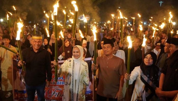 Wali Kota Palopo Lepas Peserta Pawai Obor Sambut Idul Fitri 1447 H
