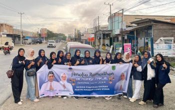 Anggota DPRD Luwu Utara Bagikan 200 Takjil Jelang Berbuka, Erni : Bentuk Kepedulian untuk Pengendara