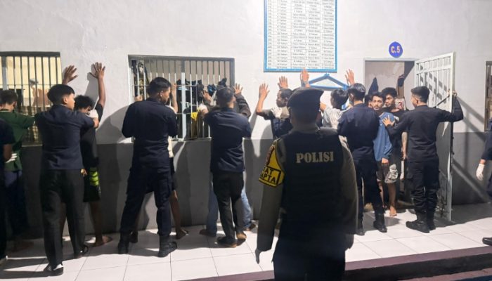 Peringati HBP ke-62, Lapas Palopo Gelar Razia, Temukan Pisau Rakitan