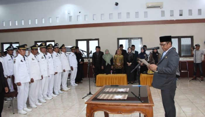 Lantik Pejabat dan Kepala Puskesmas, Bupati Luwu Tegaskan Evaluasi Kinerja Enam Bulan