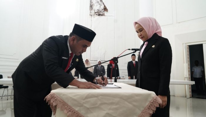 Mutasi Pejabat Kembali Bergulir, Wali Kota Palopo Lantik Dua Administrator