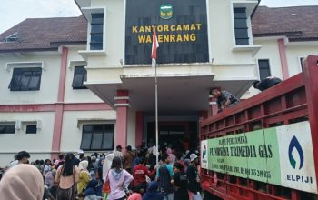 Ratusan Warga Serbu Pasar Murah LPG 3 Kg di Walenrang, Pemkab Luwu Siapkan 560 Tabung