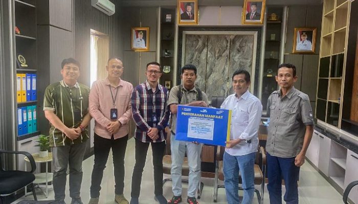 Keluarga PPPK Paruh Waktu di Palopo Terima Manfaat Jaminan Kematian dari PT TASPEN