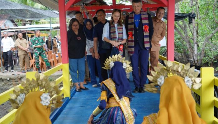 Sekda Luwu Sambut Kunjungan Dubes Uni Eropa, Tinjau Program ELEVATE di Desa Paconne
