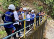 Direktur Perumda TM Palopo Dampingi Walikota Tinjau Proyek Rehabilitasi Jaringan Air Baku Battang–Bambalu