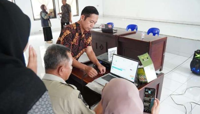 Diskominfo Palopo Gelar Coaching Clinic Sertifikat Elektronik di Sembilan Kecamatan