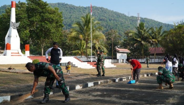 Jelang HUT ke-81 RI, Kodim 1403 Palopo Libatkan Pelajar Gelar Karya Bakti di TMP