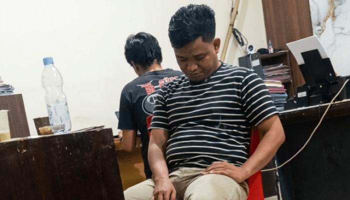 Status Terlapor, Diruangan Penyidik Reski Halim Terlihat Tertunduk