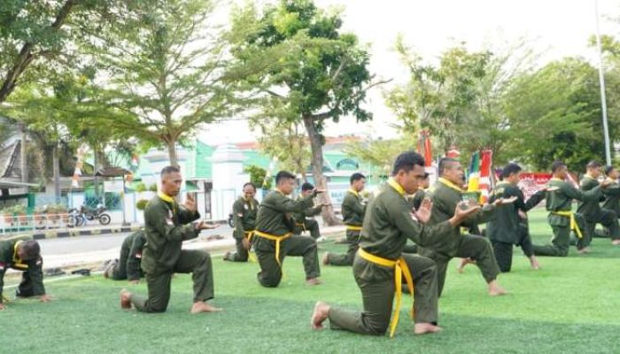 Prajurit Kodim 1403 Palopo Asah Kemampuan Bela Diri Melalui Latihan Pencak Silat Militer