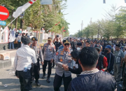 Kawal Aksi Unjuk Rasa di Kantor Bupati Gowa, Kapolresta: Sampaikan Aspirasi dengan Baik