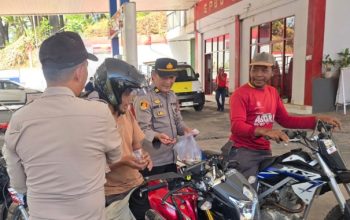 Polsek Tinggimoncong Pantau SPBU Malino, Warga Diimbau Tidak Panic Buying