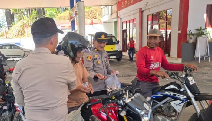Polsek Tinggimoncong Pantau SPBU Malino, Warga Diimbau Tidak Panic Buying