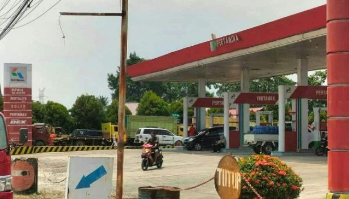 Liput Kendaraan Antrean BBM Subsidi, Wartawan Linteranews di Palopo Dianiaya