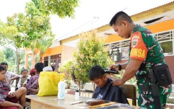 Inspiratif! Babinsa Satriwan Sisihkan Gaji untuk Cukur Gratis Warga Selama Empat Tahun