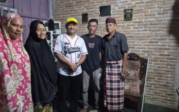 Peduli Korban Kebakaran di Rampoang, Wawali Palopo Datangi Warga dan Serahkan Bantuan