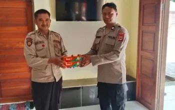 Sidokkes Polres Palopo Salurkan 2 Box Vitamin untuk Personel Polsek Telluwanua