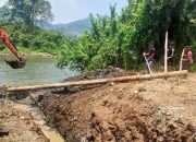 Jaga Pasokan Air Dimusim Kemarau, Perumdam Waemami Tambah Pipa Strainer